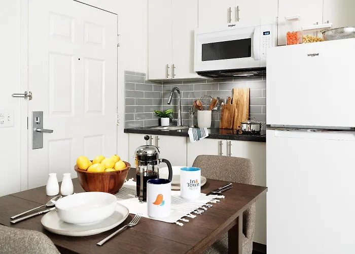 Intown Extended Chicago Il -