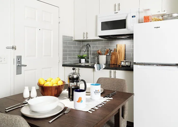 Intown Extended Chicago Il -